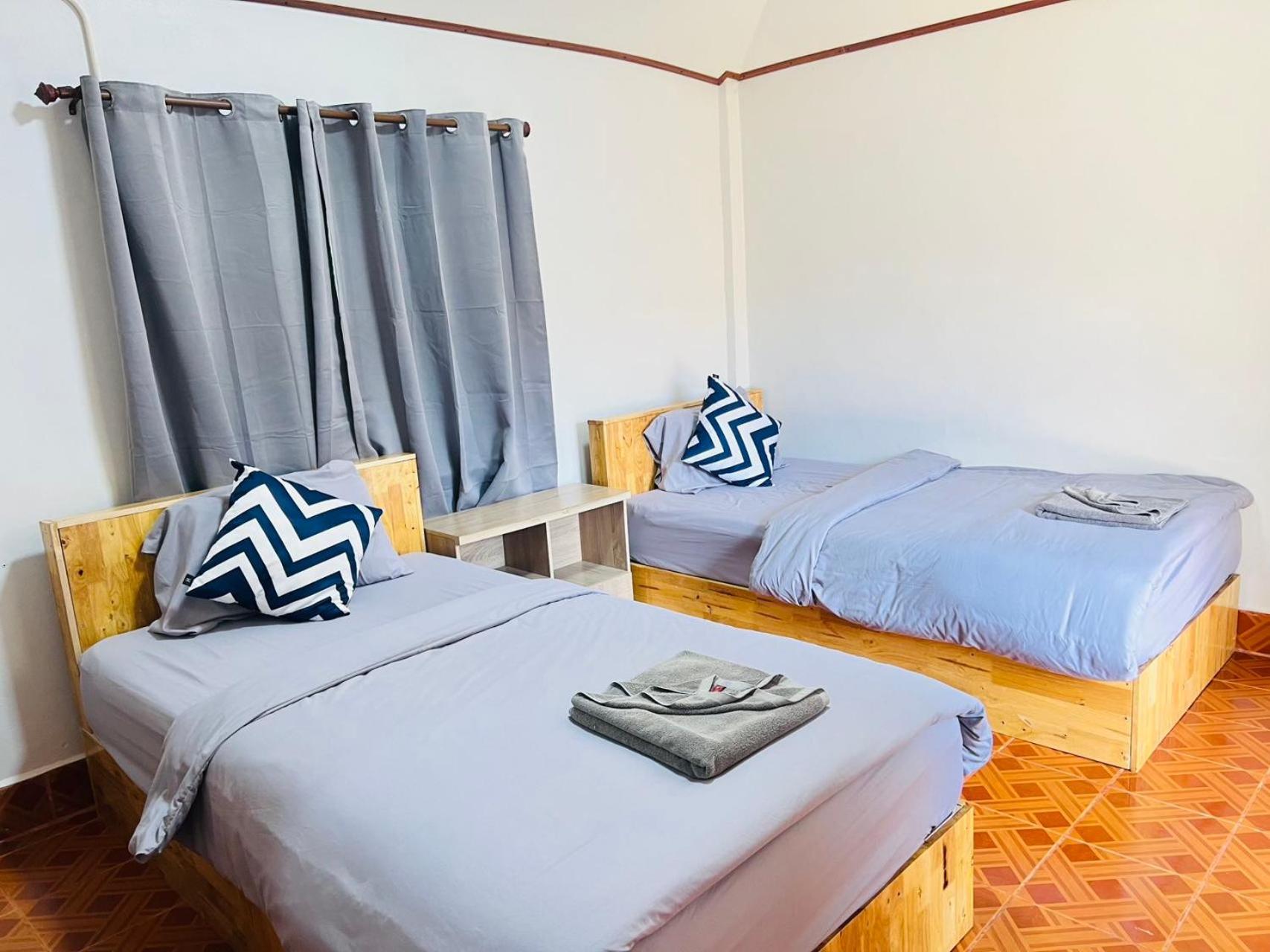 Lungwang Guest House Ban Rak Thai Exteriör bild