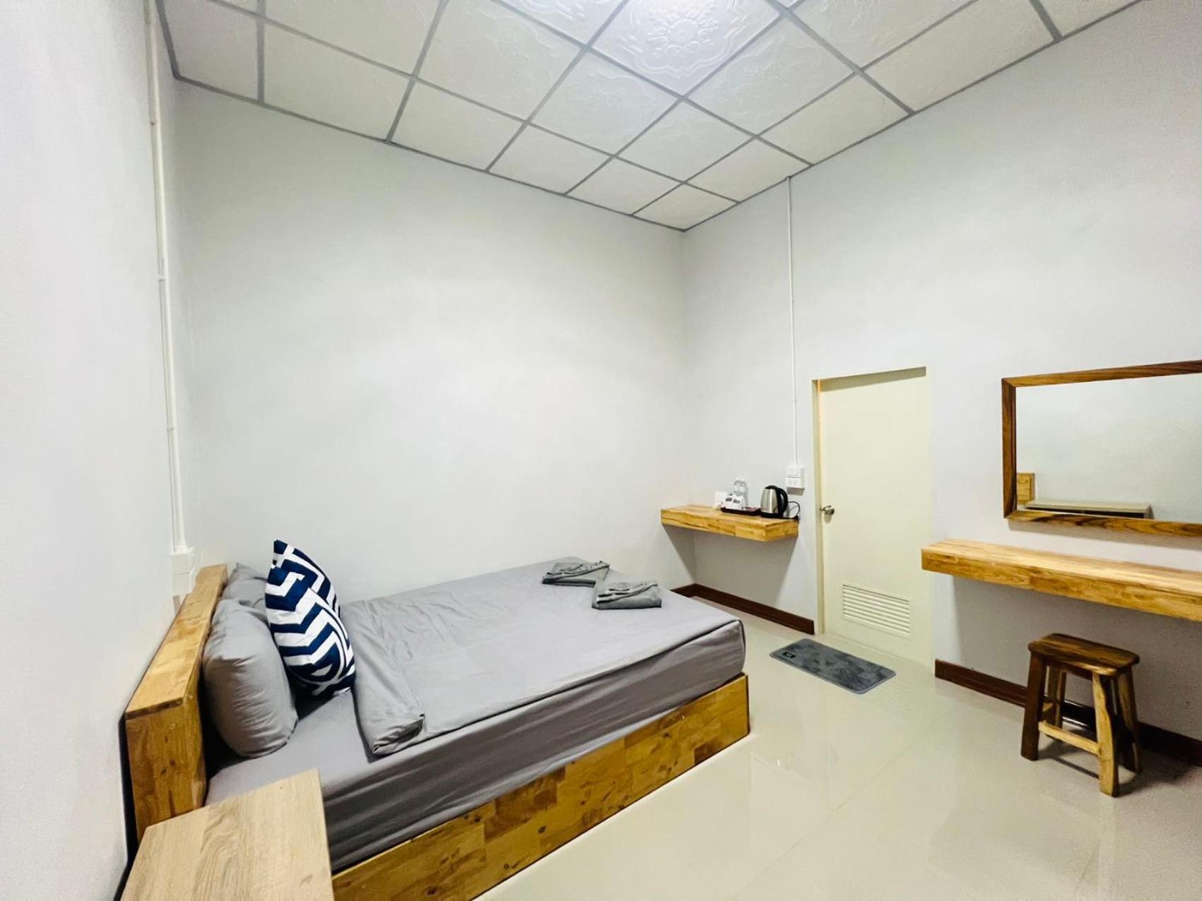 Lungwang Guest House Ban Rak Thai Exteriör bild