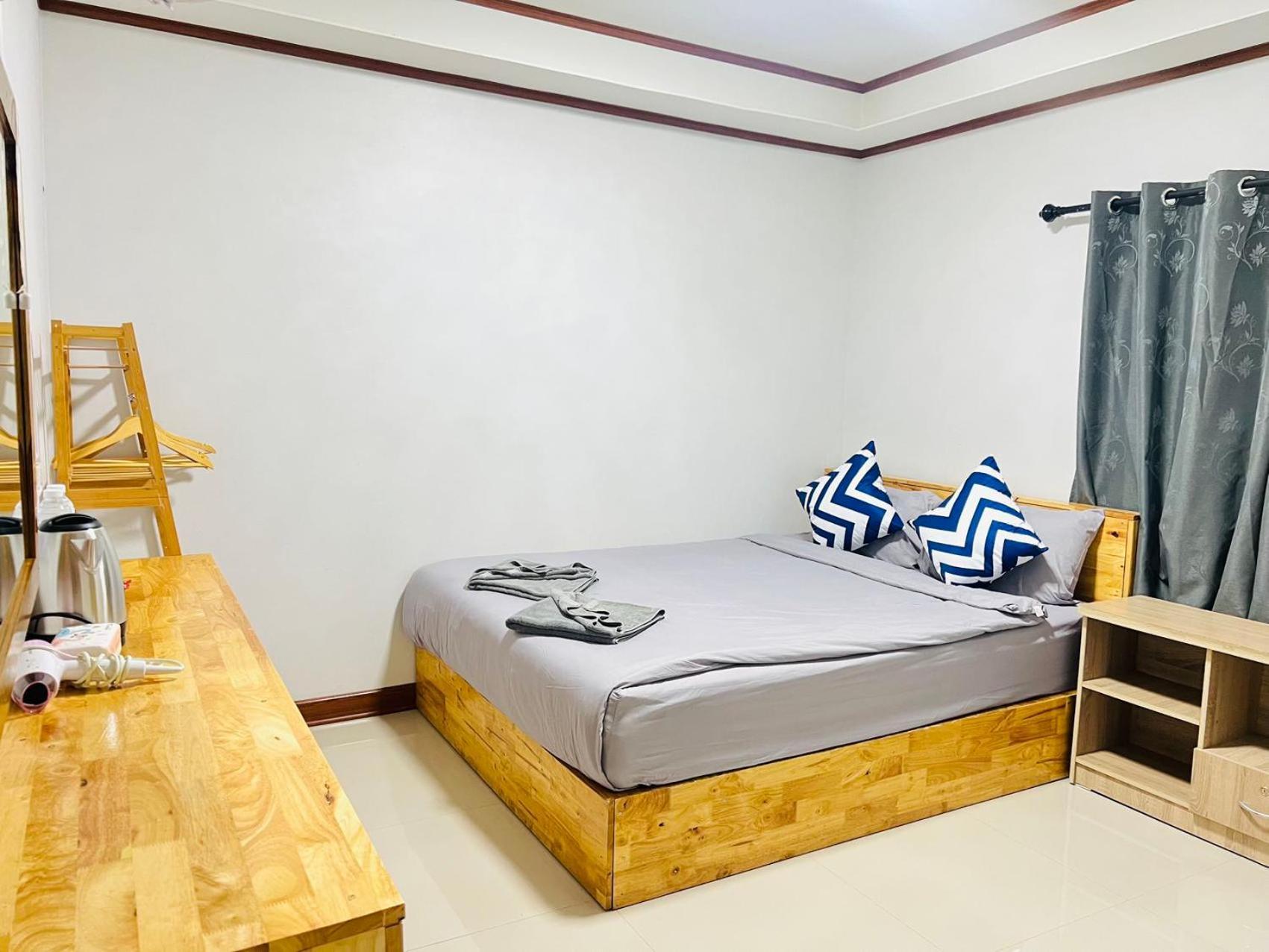 Lungwang Guest House Ban Rak Thai Exteriör bild